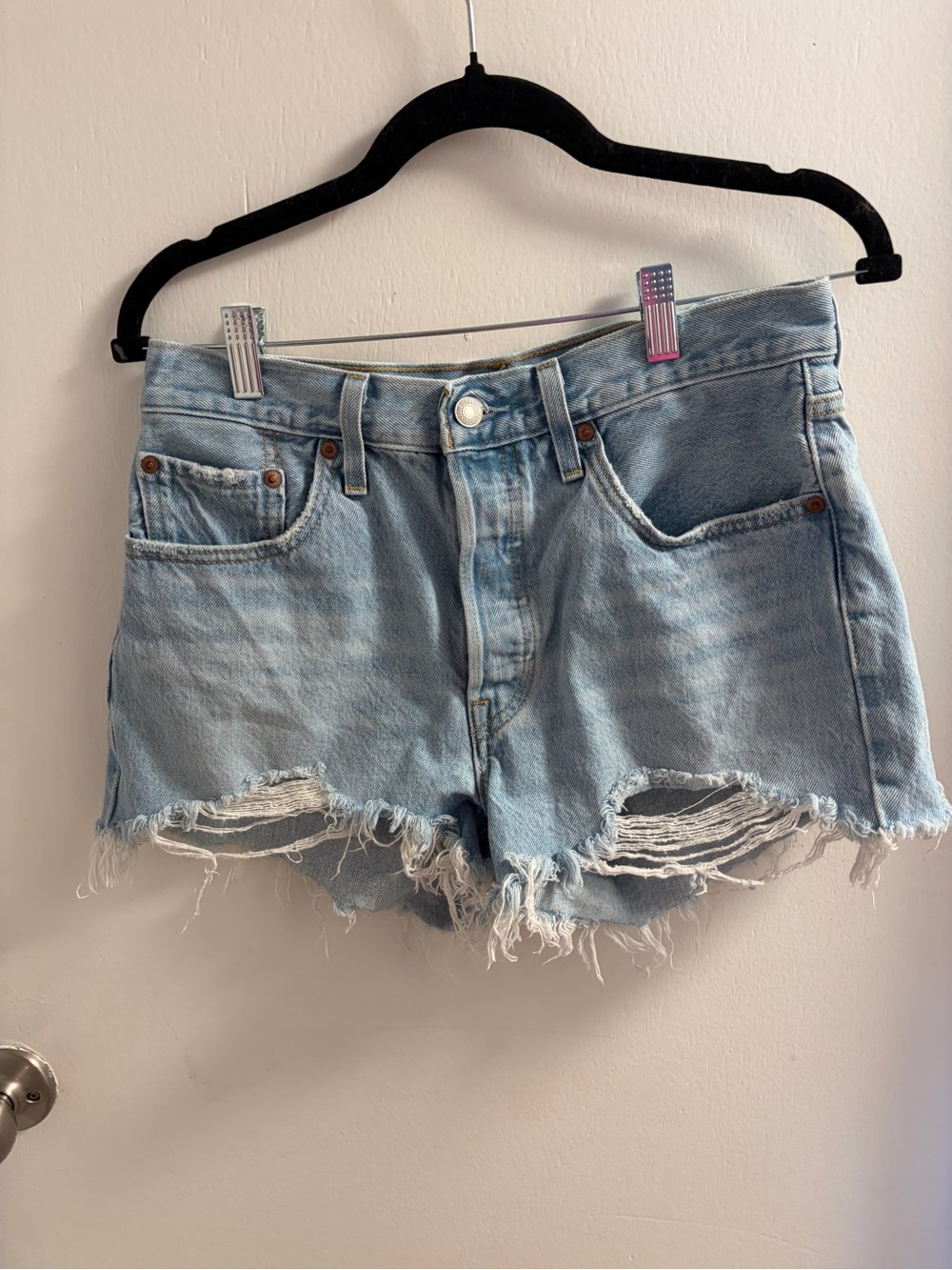 Levi's denim 501 Light Blue Distressed Denim Cutoff Shorts size 28